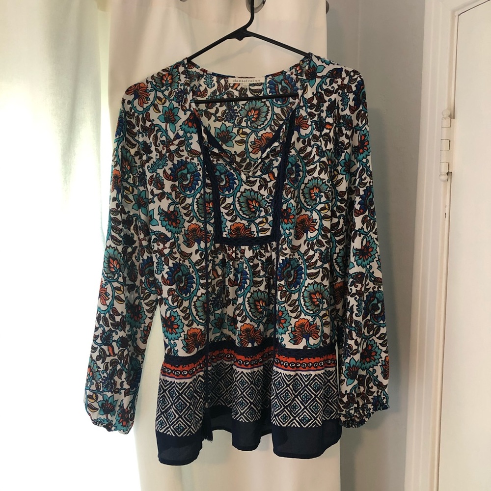 Daniel Rainn Blouse | Tassel detail | Size Small